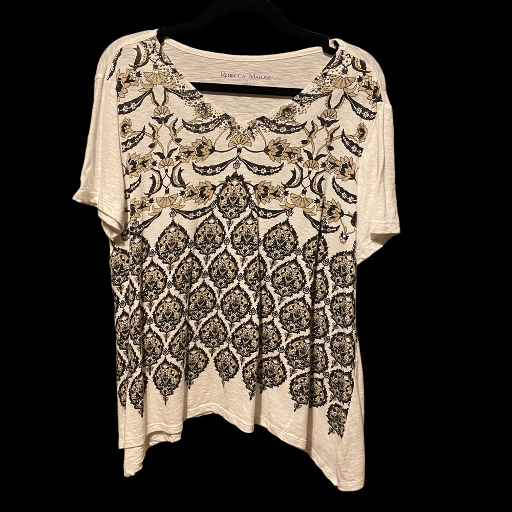 Rebecca Malone Short Sleeve Floral Print Metal Studded Top.  Size L
